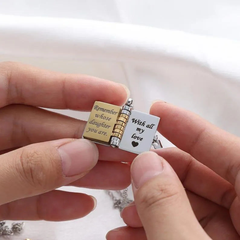 Personalisierte My Little Star Buch-Halskette – Ein Brief an meine Tochter in einem Medaillon, verstellbarer Anhänger mit Botschaft im Inneren, bedeutungsvoller Schmuck